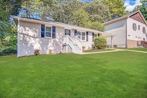 Building Photo - 2544 Brentwood Rd