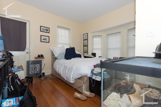 Building Photo - 5 br, 2 bath House - 78 Brooks St # 2 2