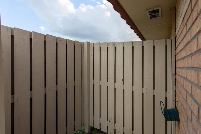 Foto del edificio - 855 Blue Ridge Cir