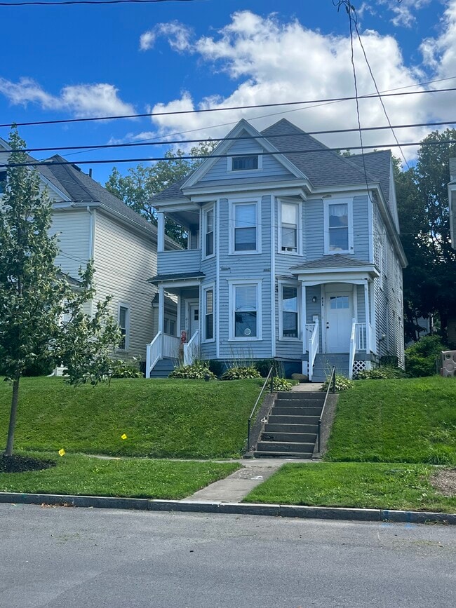 Building Photo - 611 Tompkins St