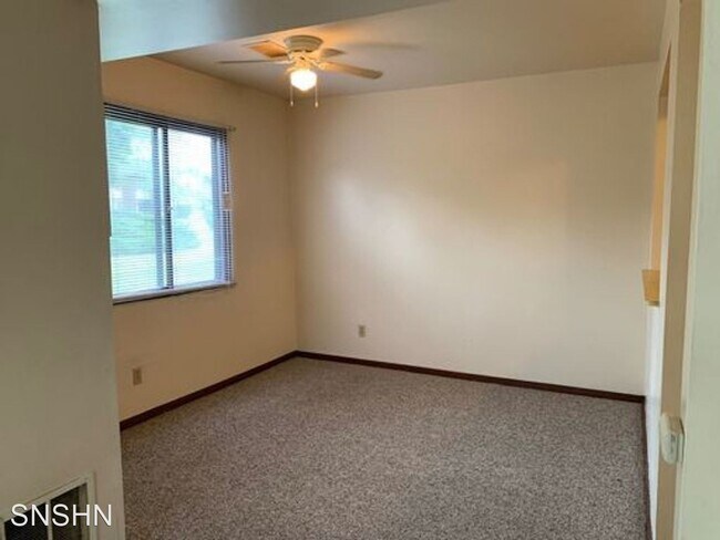 Foto del edificio - 9040 N 85th St