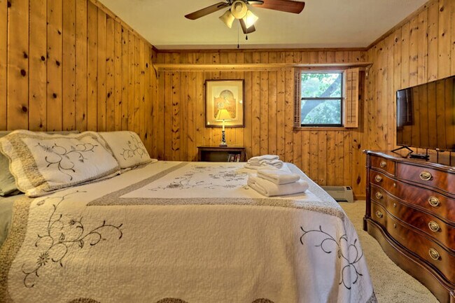 Foto del edificio - Bill's Bungalow on Lake Burton w/ Top Dock...