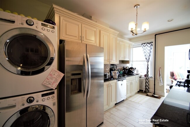 Photo - 11 Babcock St Apartment