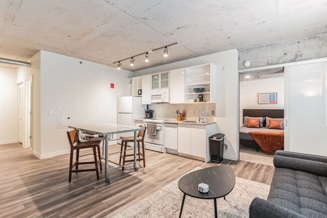 Building Photo - 776 Euclid Ave