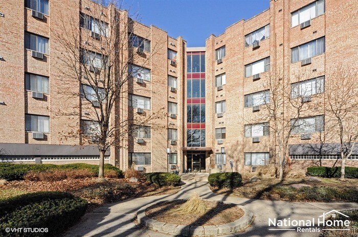 Foto principal - 5348 N Cumberland Ave