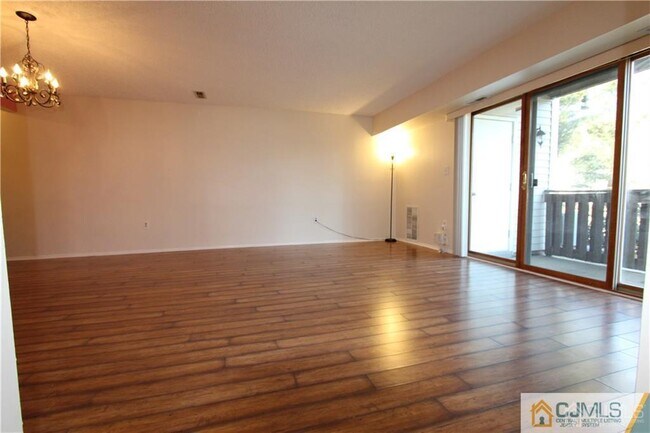 Building Photo - 2315 Aspen Dr