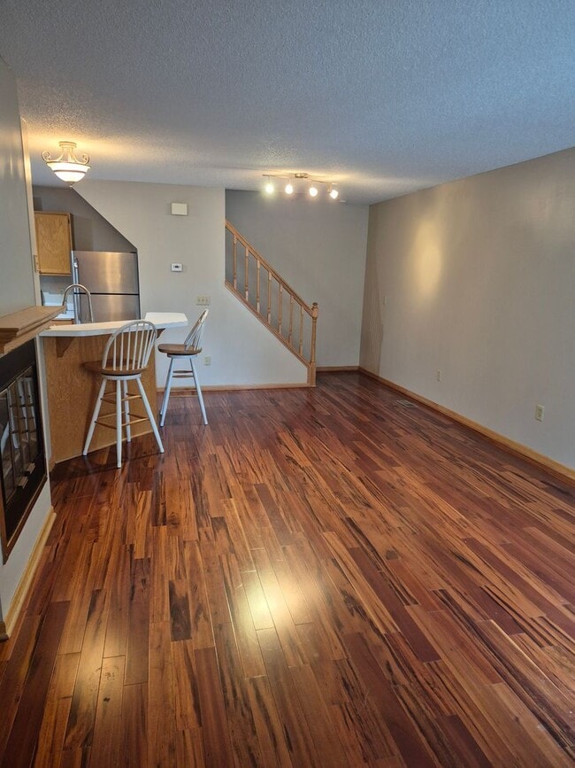Building Photo - 13174 Meadowood Curve NW