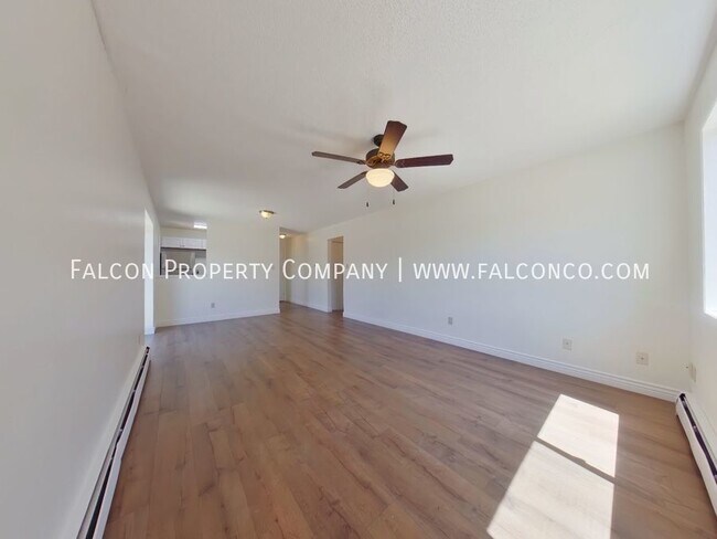 Building Photo - Newly Remodeled Apartment in Stratmoor Hil...
