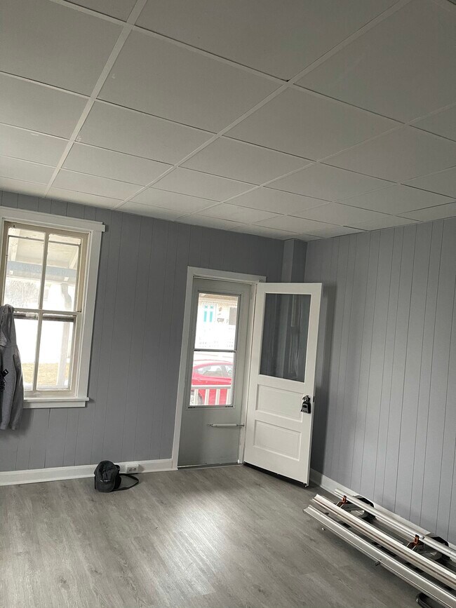 Building Photo - 121 Keystone Ave