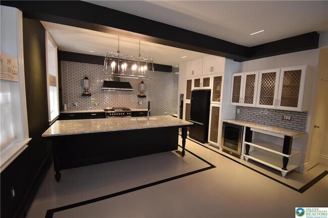 Foto del edificio - 100 N 4th St