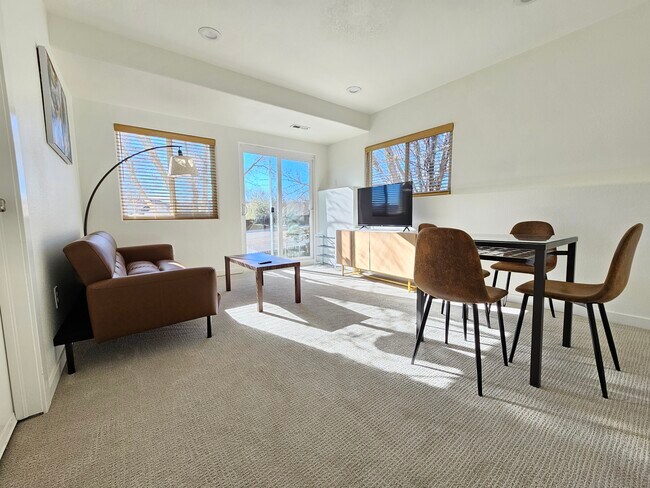 Building Photo - 4264 S Halifax Way