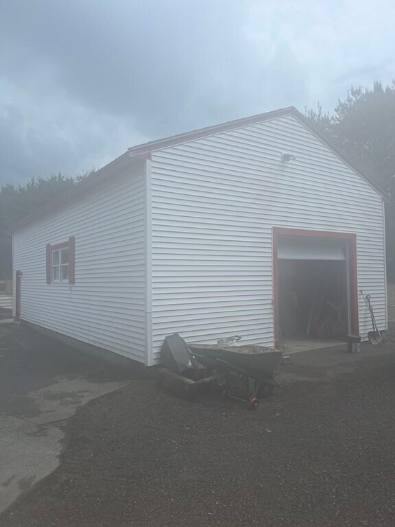Building Photo - 167 Massapoag Ave