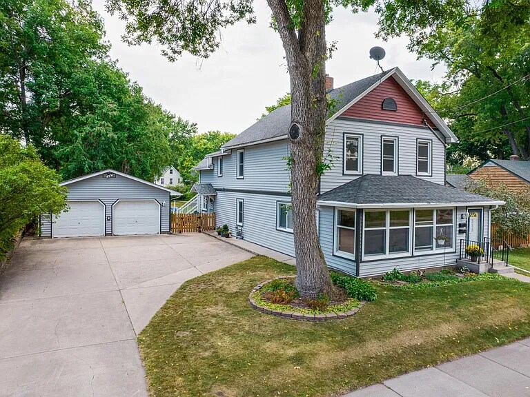 519 Pine St W, Stillwater, MN 55082 House Rental in Stillwater, MN