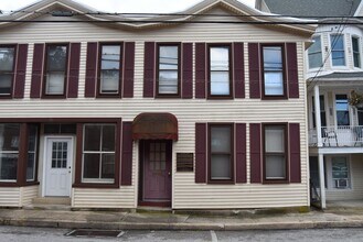 Building Photo - 6 Hanover St