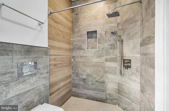 Foto del edificio - 2046 E Huntingdon St