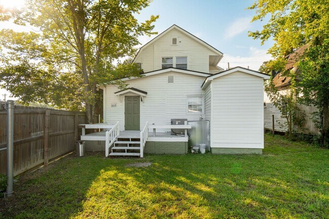 Foto del edificio - 1900 Calvert St
