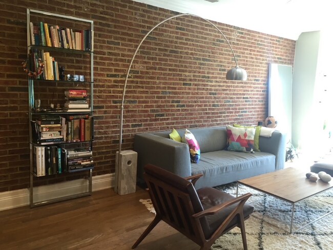 Foto del edificio - 1600 5th St NW