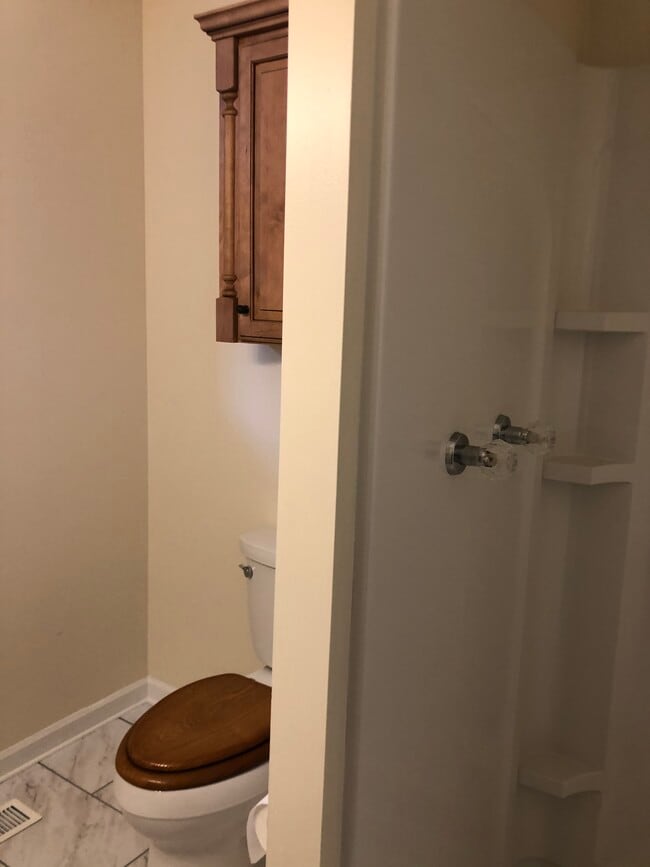 Building Photo - 812 Marshall St