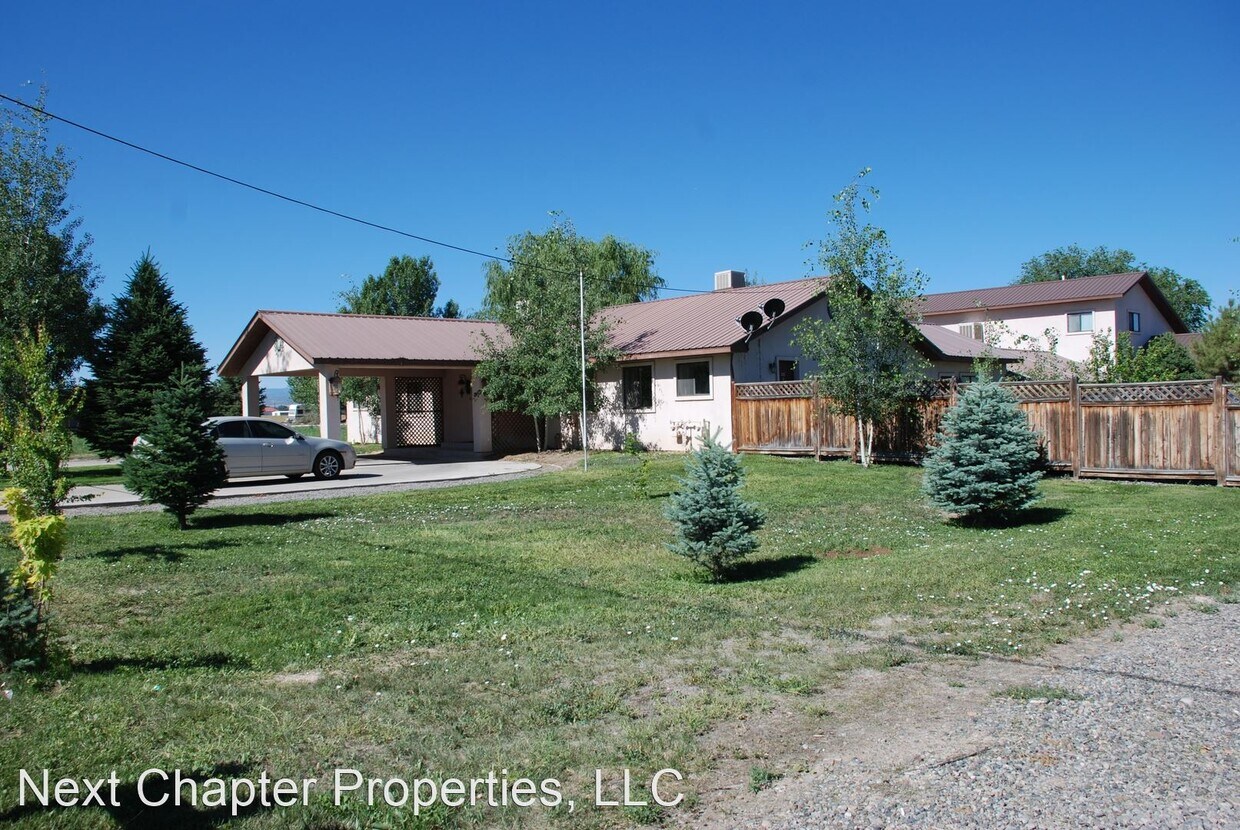 Primary Photo - 2125-2127 Pioneer Rd