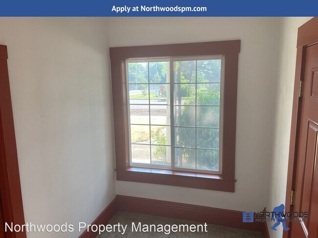 Building Photo - 2 br, 1 bath House - 318 Wagner Creek Rd