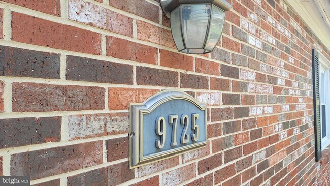 Foto del edificio - 9725 Cinnamon Creek Dr