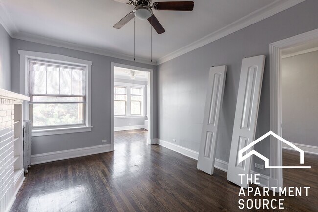 Building Photo - Lincoln Square 2 bedroom - Heat INCLUDED!