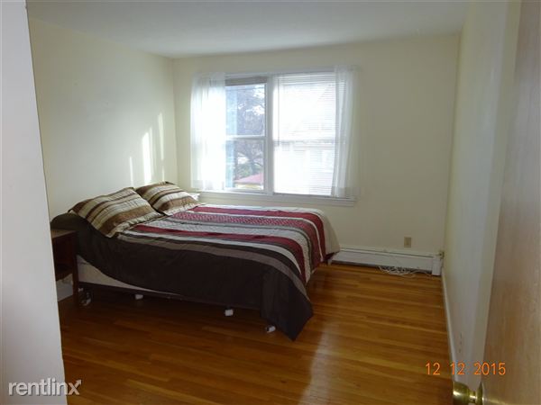 Building Photo - 58 Irving St