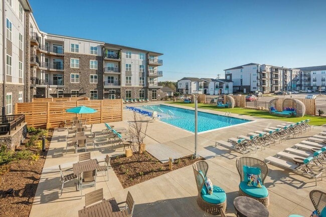 Building Photo - Blu at Northline