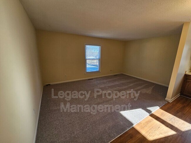 Building Photo - 105 Glenwood Ave