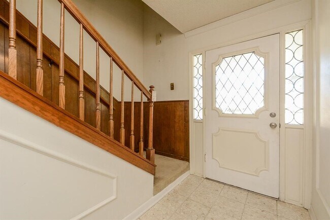 Foto del edificio - 5731 Old Lodge Dr