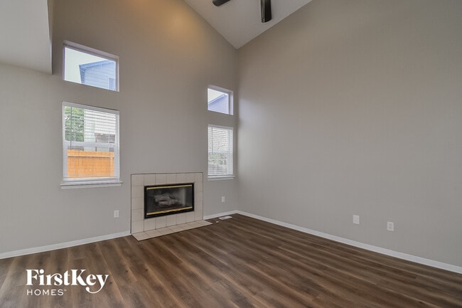 Foto del edificio - 5960 Faxon Ct