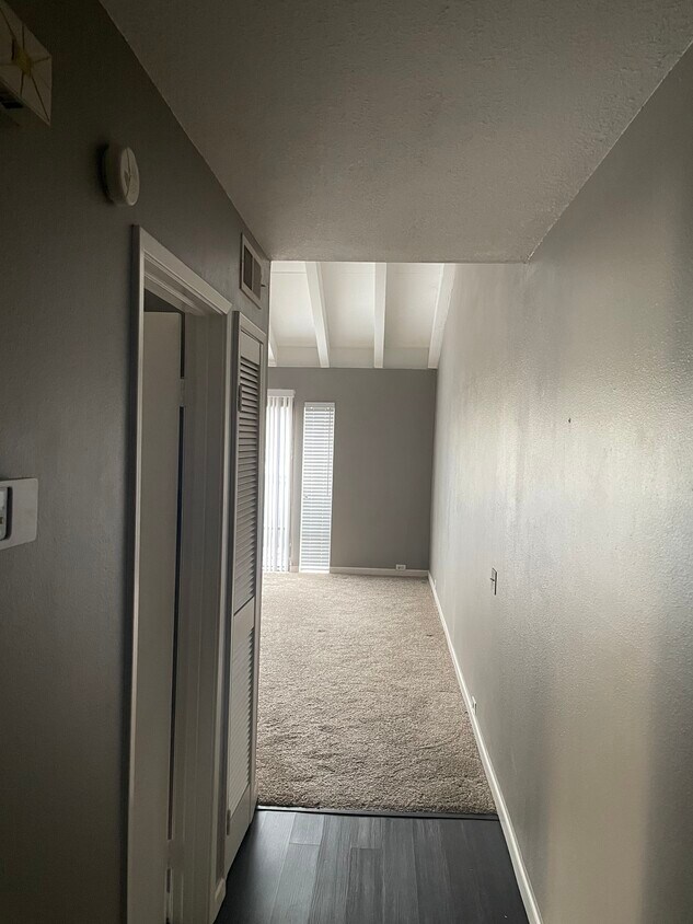 2292 Woodside Ln Unit 16, Sacramento, CA 95825 Condo for Rent in