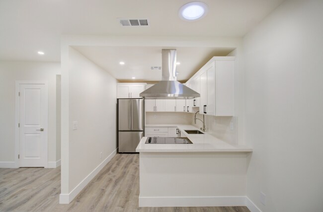 Foto del edificio - 1650 Colusa Ave