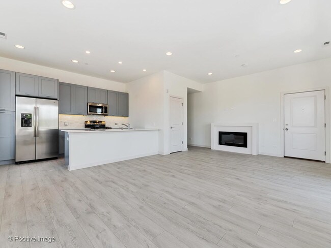 Foto del edificio - 7353 W Grand Ave
