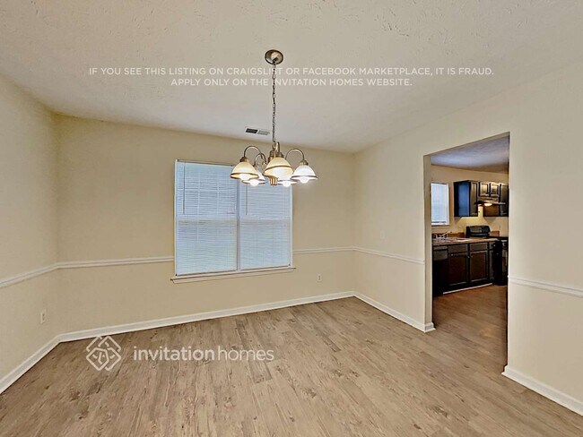 Building Photo - 2802 Crestworth Ln