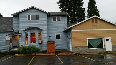 Building Photo - 210 Barton Ave