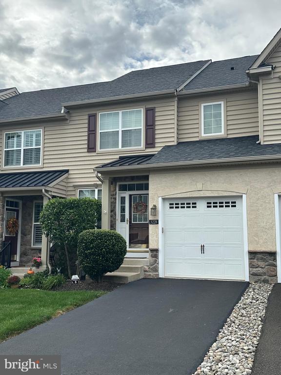Primary Photo - 3228 Brookside Dr
