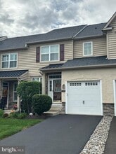 Building Photo - 3228 Brookside Dr