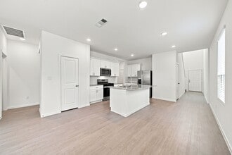 Building Photo - 618 Amber Fls Dr