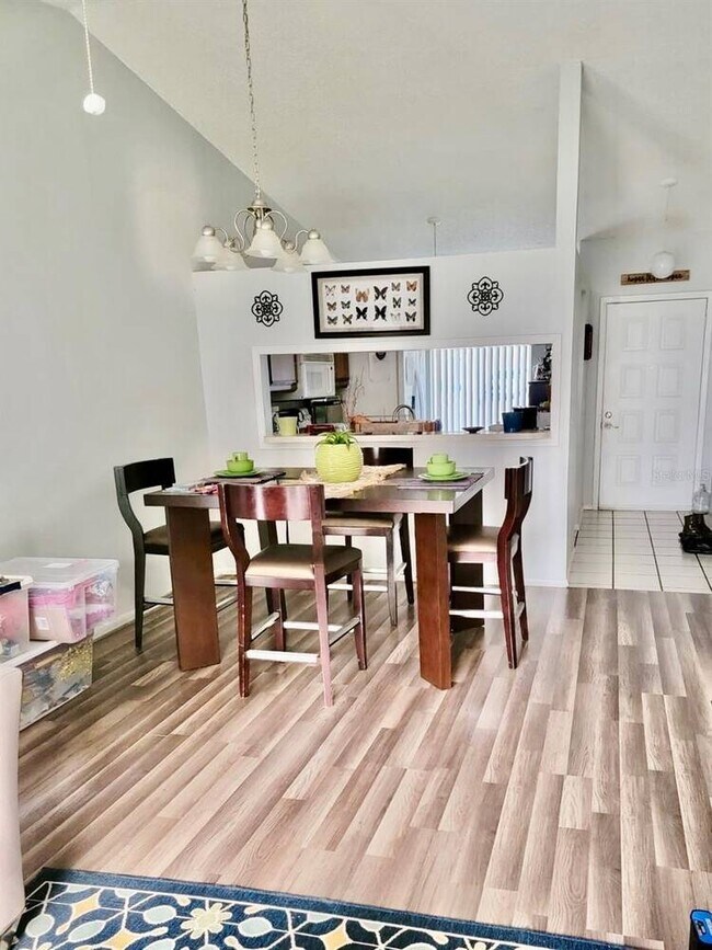 Foto del edificio - 107 Shady Oak Dr