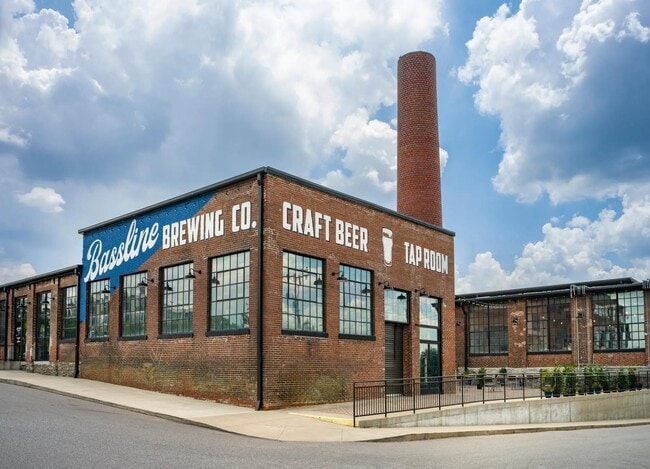 Located near Nashville’s vibrant Nations district, Modera Nations offers easy access to local favorites like Bassline Brewing Co. and more. - Modera Nations