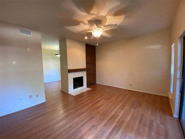 Building Photo - 11711 Memorial Dr