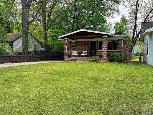 Foto del edificio - 1612 NE Wellman Ave