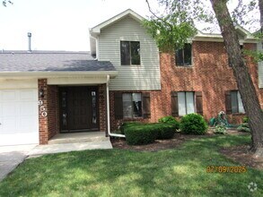 Building Photo - 950 Cumberland Ct