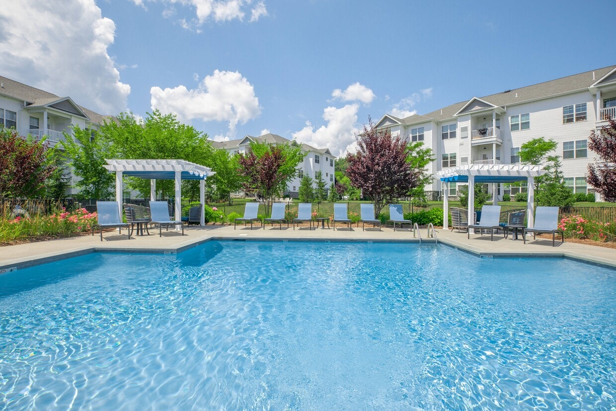 Photo - The Pointe at Dorset Crossing