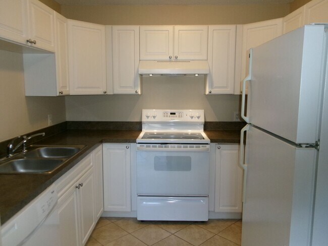 Foto del edificio - 2 bedroom, 1 bath condo in downtown Conway