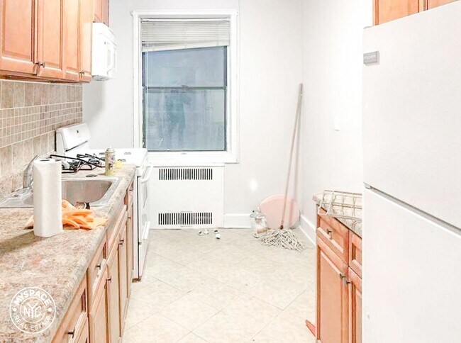 Foto del edificio - 312 E 21st St
