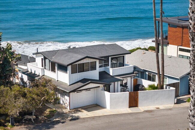 Foto del edificio - 2988 Solimar Beach Dr