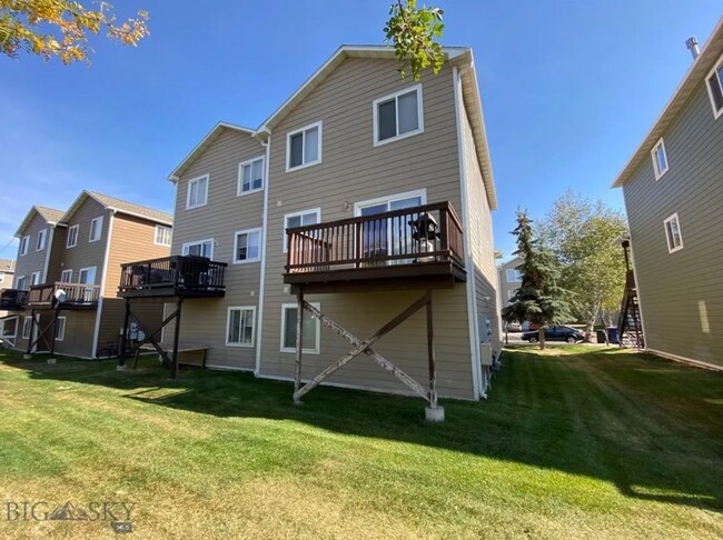 Foto del edificio - 4 Bedroom Townhome in Hawks Ridge