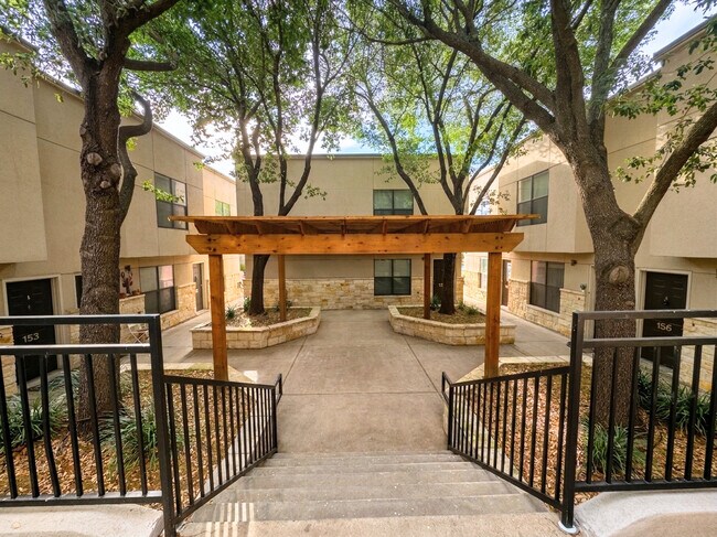 Foto del edificio - Thirty Two West